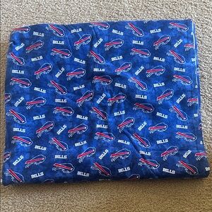 Buffalo Bills Fabric
Approx 42 inches wide by 72 inches long